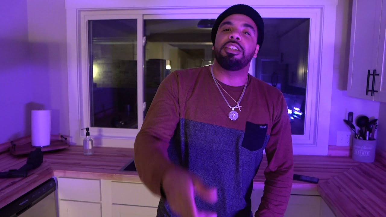 Klark Benjamin - Voice Of The East ***OFFICIAL MUSIC VIDEO*** bekijken op YouTube Klark Benjamin - Voice Of The East ***OFFICIAL MUSIC VIDEO*** bekijken op YouTube