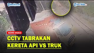 Detik-detik Tabrakan Kereta Api vs Truk di Kabupaten Asahan