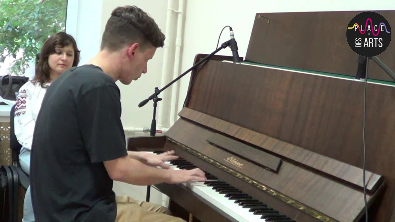 Ученик школы Place des Arts Илья Токарев, выступление на квартирнике