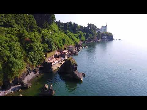 Video: „Pilis Virš Jūros“ant Tsikhisdziri Uolos