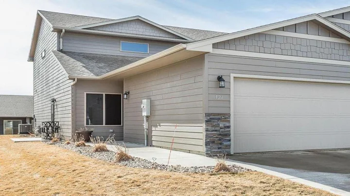 121 E Ivy Rd, Tea, SD Presented by Dave Mettler Real Estate Team.