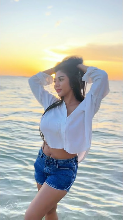 #beranda #pantai #sunset #pantaiselatan #ujunggenteng #bungaaurellie #viralvideo