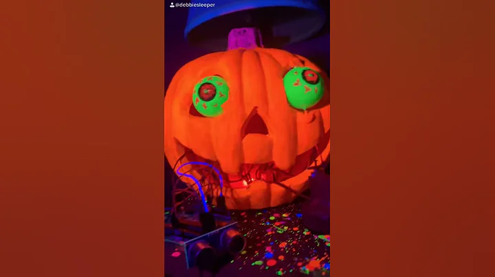 Motion activated Arduino Pumpkin with rotating eye