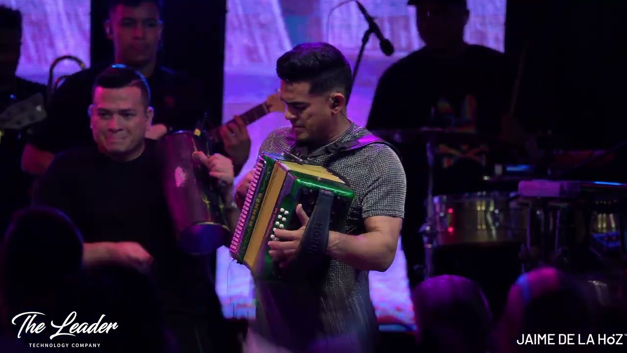 A mí no me importa - Churo Díaz en el The Leader Fest