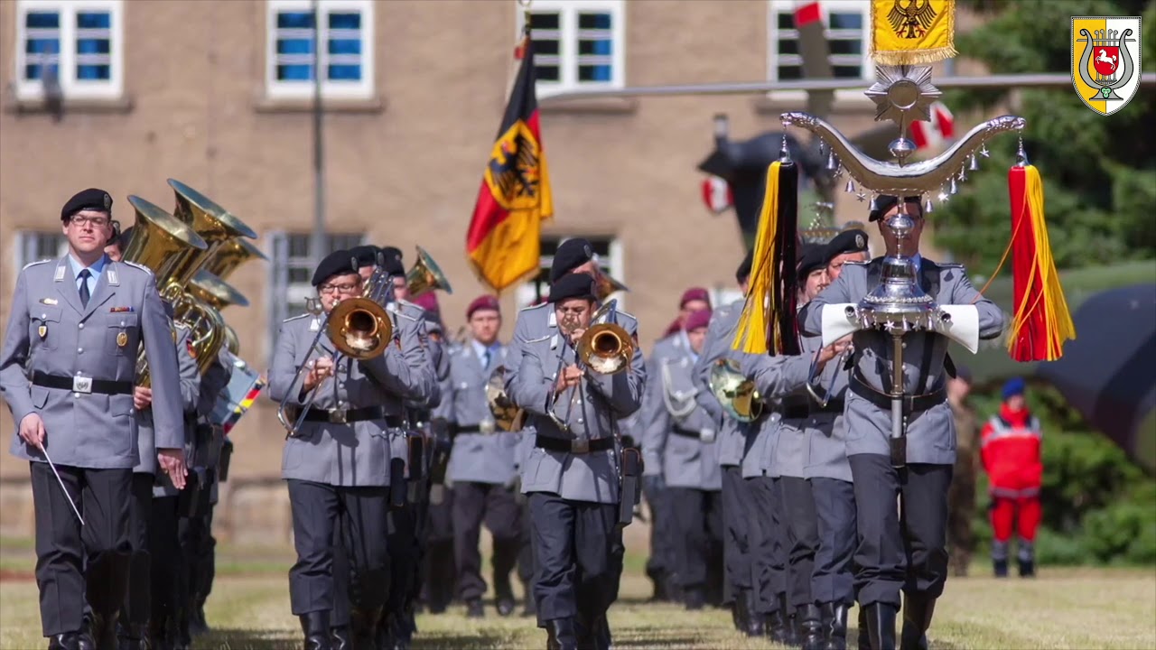 Marschmittwoch - Graf Zeppelin Marsch - YouTube