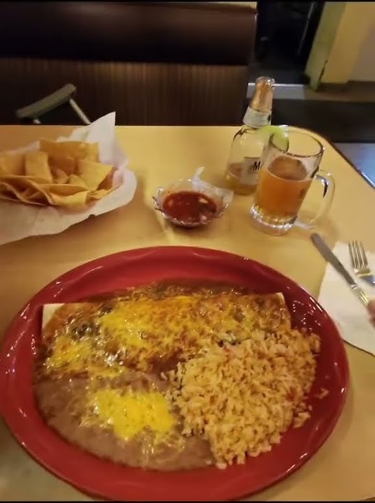 POV Friday night solo date. #solodate #pov #vlog #metaglasses #alone