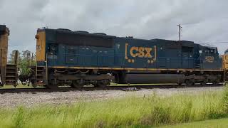CSX train with loud horn. #locomotive #railfanning #TGIF#loud