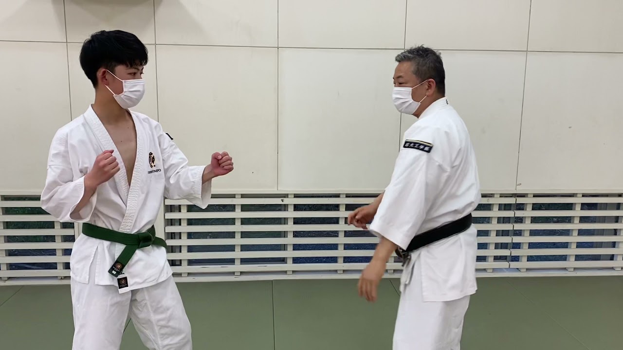 Shorinji Kempo　　屈身突蹴    kussin  zuki  geri    少林寺拳法