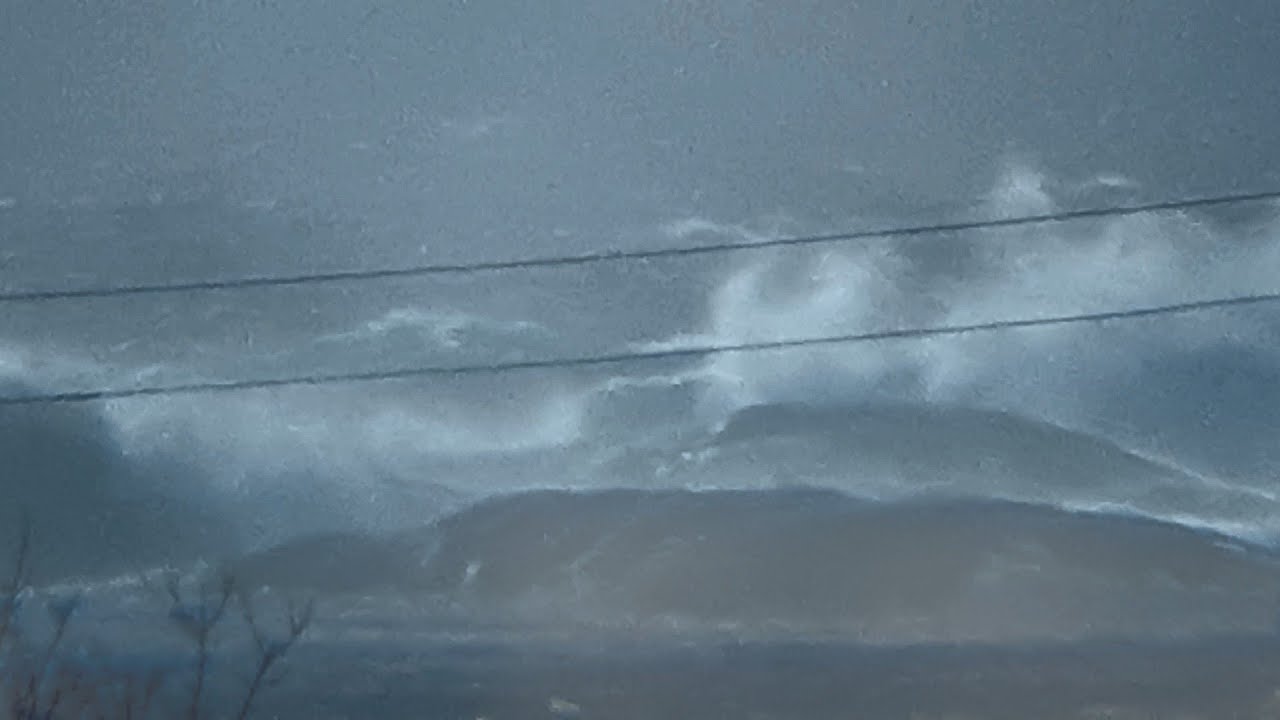 Soothing storm waves for unbreakable people (8 mins, Celtic flute tune)