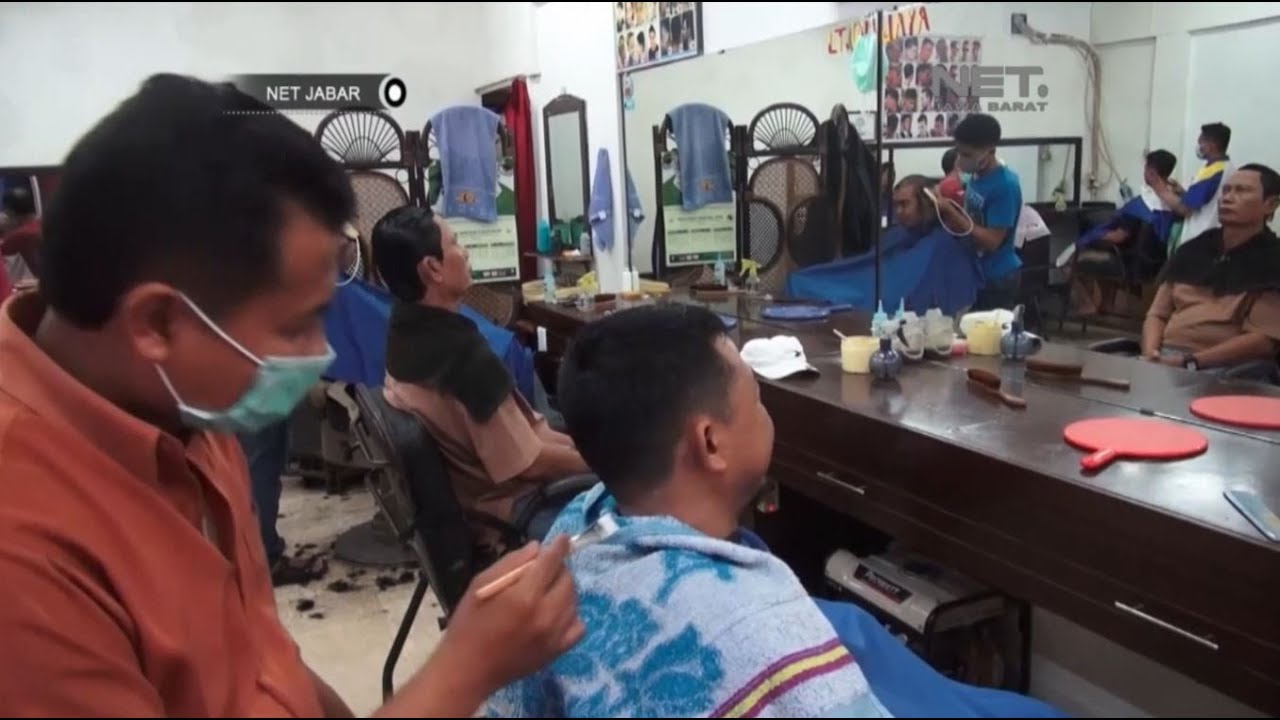 NET JABAR JELANG LEBARAN JASA TUKANG CUKUR RAMBUT LARIS MANIS