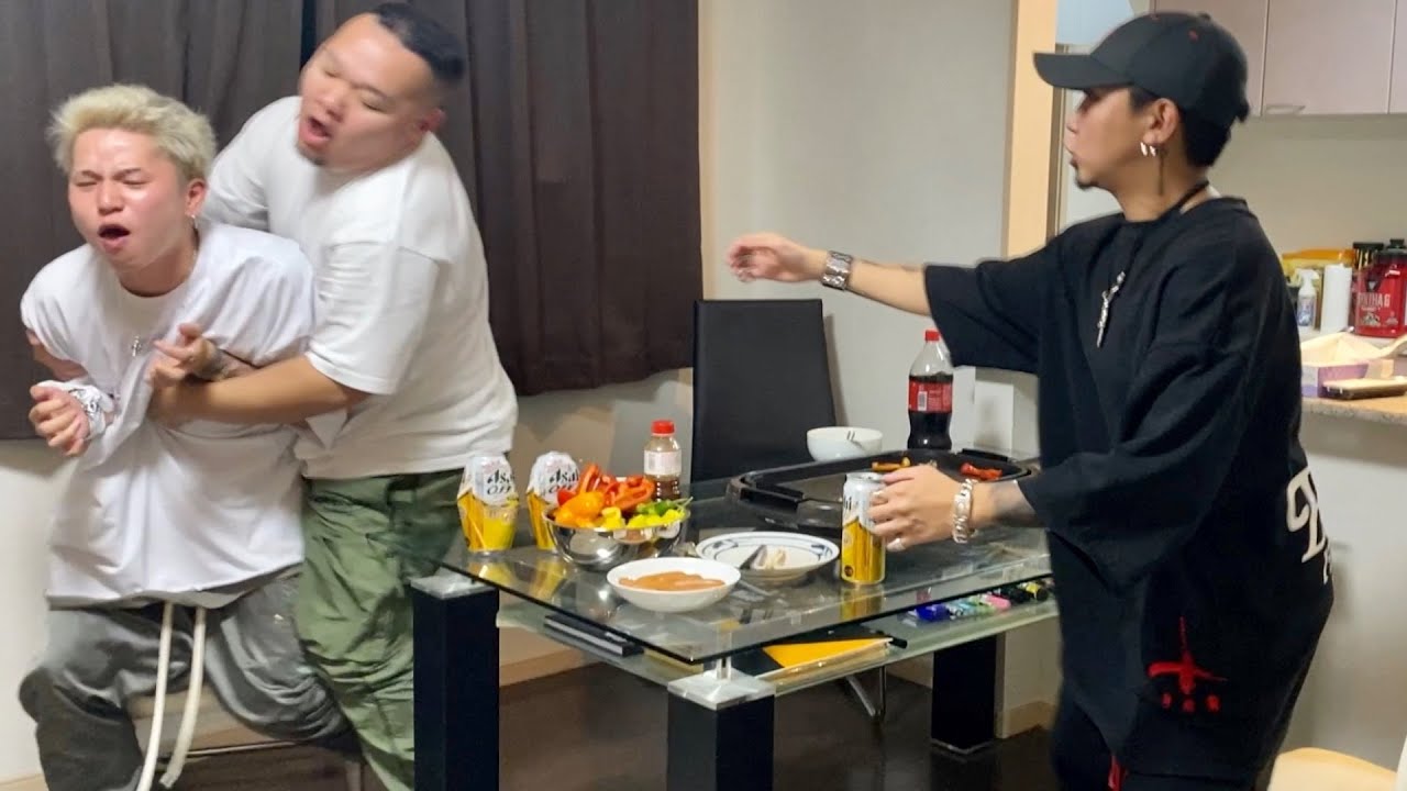 【10万人記念で焼肉パーティー】110kgデブにだけ肉食べさせないドッキリ