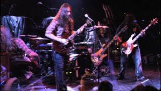 Download lagu Kyng - 'Falling Down' (Live)