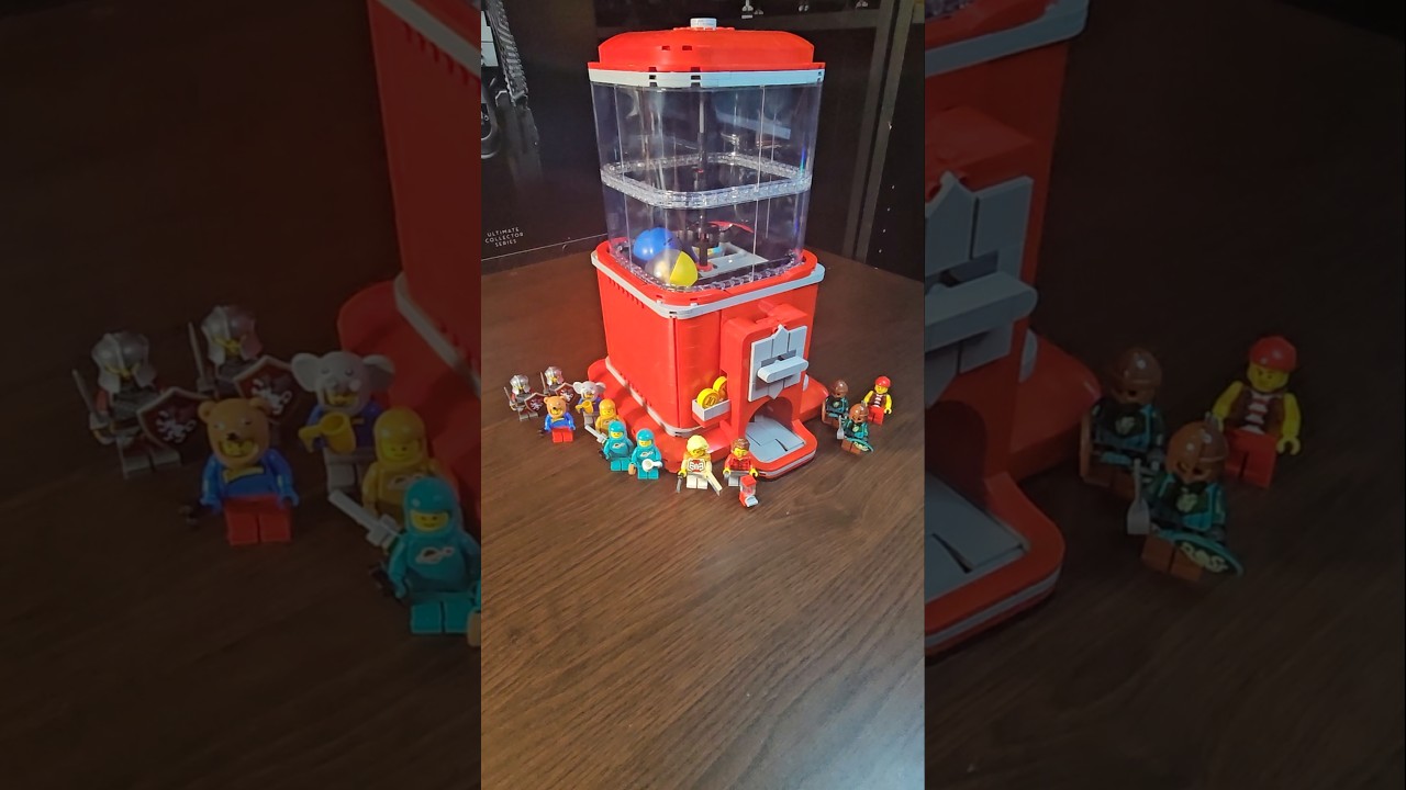 Lego Minifigure Vending Machine 21358 Figure 13 