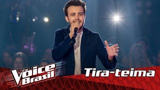 Douglas Alessi canta 