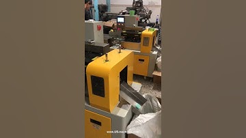 Empty small bottle manual loading feeding pillow type flow bag packaging machine factory video