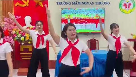 Văn nghệ chào mừng Hội nghị Cán bộ, viên chức, người lao động năm học 2025-2026