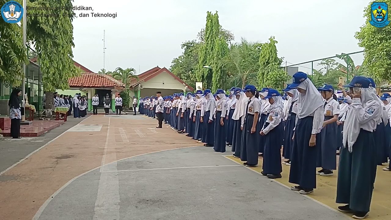 UPACARA DALAM MEMPERINGATI HARI GURU NASIONAL DI SMP NEGERI 25 KOTA BEKASI TAHUN 2023