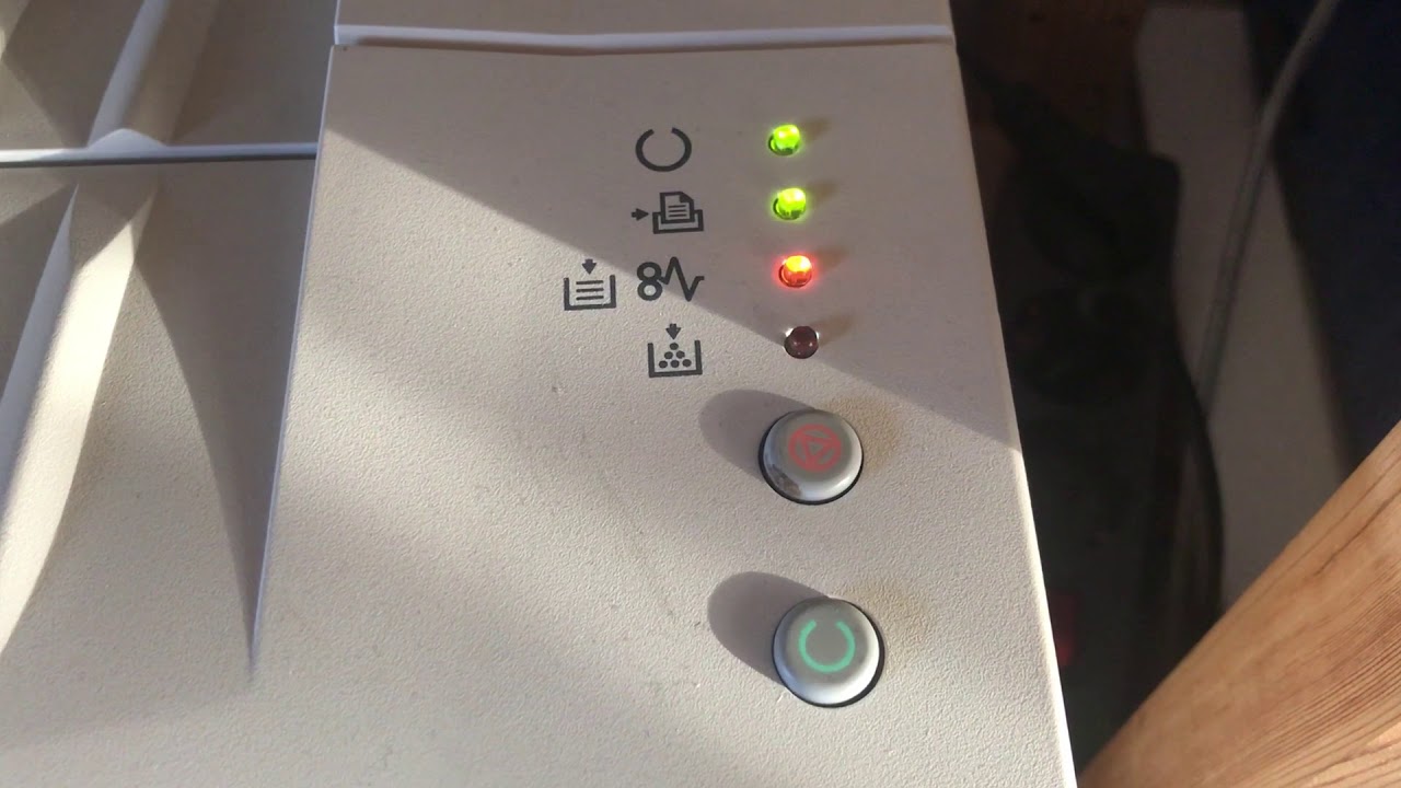 Телевизор xiaomi мигает. FS-1030d принтер. Kyocera FS-1030d. Принтер куосера 1030. Индикаторы принтера Kyocera.