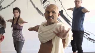 Если бы Ганди попал в современный йога-класс (стёб)
