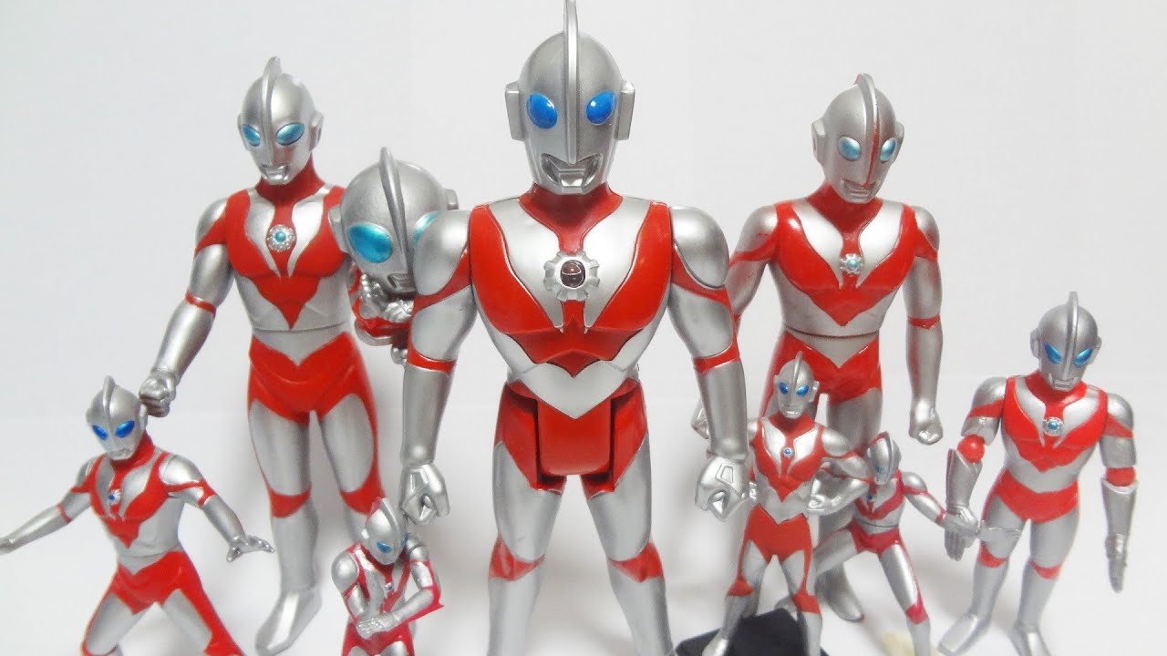 初代ウルトラマンとウルトラマンパワードフィギュア