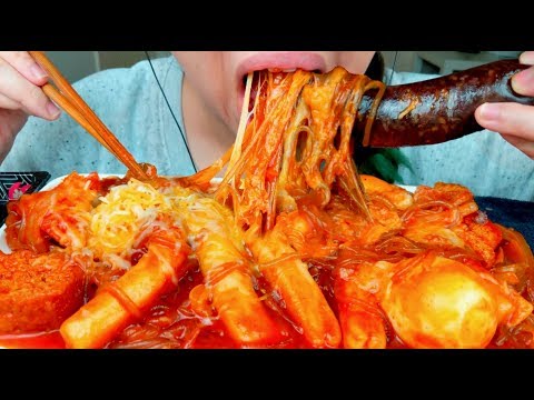 ASMR AMAZING CHEESY SPICY RICE CAKES + BLOOD SAUSAGE TTEOKBOKKI SUNDAE CHEWY Eating Sounds suellASMR