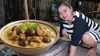 COOKING BEEF SKIN KIKIP MIXED WITH JENGKOL AND COCONUT MILK