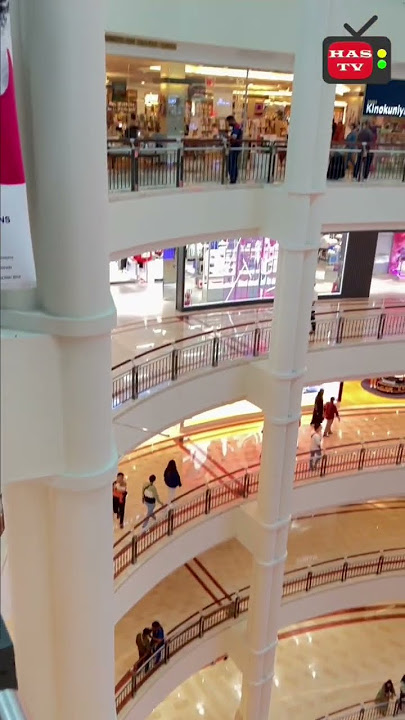 Suria KLCC 🛍️ - The Premier Shopping Mall in Kuala Lumpur, Malaysia