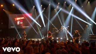 Video thumbnail of "Brantley Gilbert - Dirt Road Anthem (Live on the Honda Stage at iHeartRadio Theater LA)"