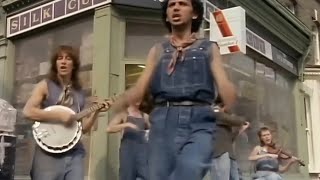 Dexys Midnight Runners - Come On Eileen - 1982 - Oficcial Video