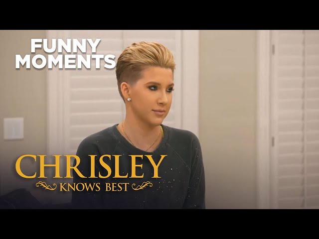 Chrisley Knows Best | Savannah Is Mad At Todd For Inviting Nic Out To Golf | S8 Ep10 |  USA Network
