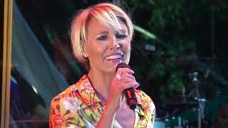 Video voorbeeld van "Dana Winner- De Mooiste Bloemen"