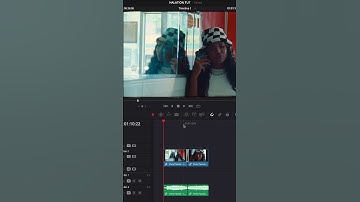 Whip pan transition in DaVinci Resolve