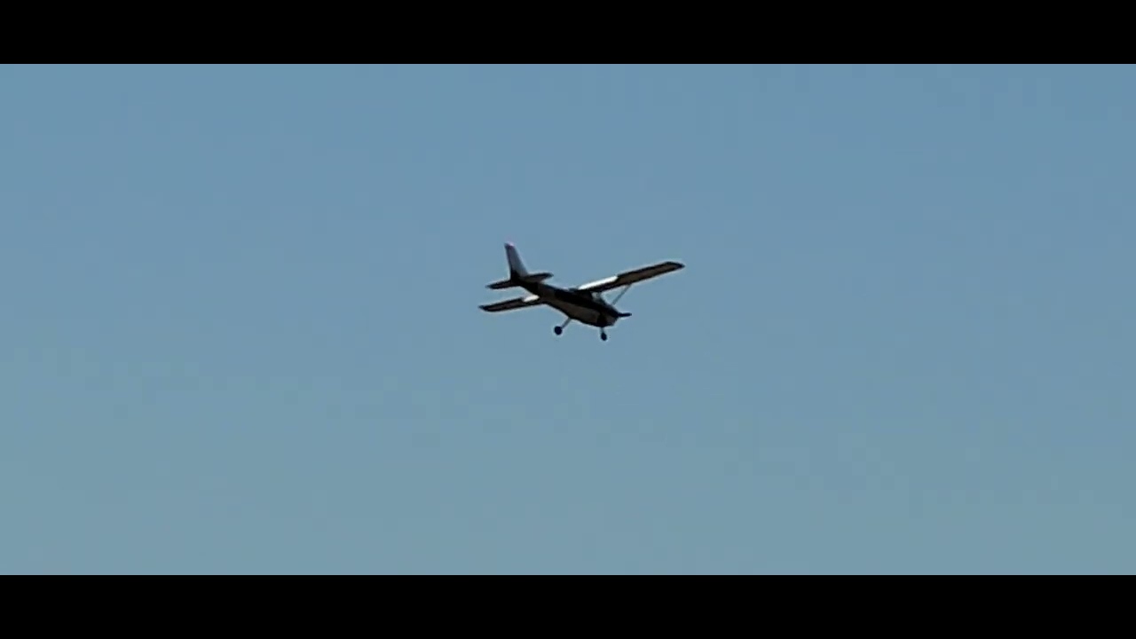 Cessna 172N Touch and Go