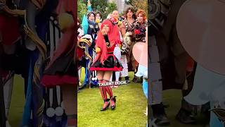 This Amazing Cosplayer Shocks The Crowd