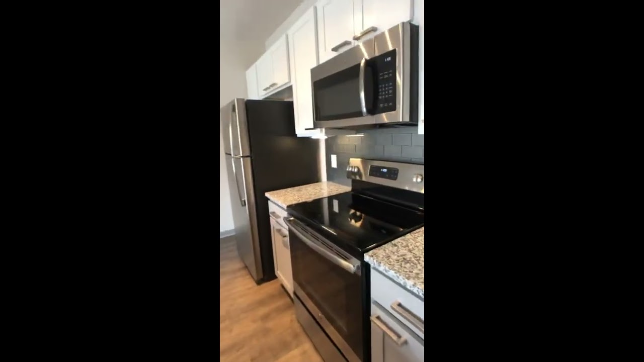 The Grand One Bedroom 793 Sq. Ft. Apartment in Kansas City, Missouri