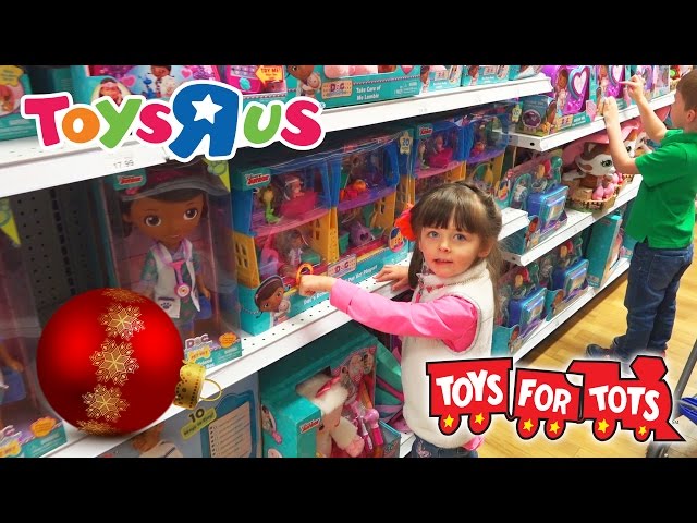 Toy Shop Toys R Us in Spain - Paw Patrol and Lightning Mcqueen