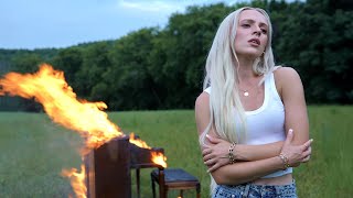 Download Lagu Madilyn Bailey - Walk Through Fire (Official Music Video) MP3 Download Lagu Madilyn Bailey - Walk Through Fire (Official Music Video) MP3