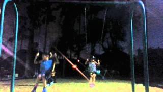 Daddy's underdog swing push