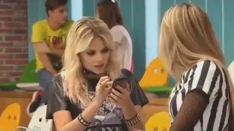 Soy luna 3 : Emilia le enseña un video a Ambar cuando leda un beso a Matteo. capitulo 20
