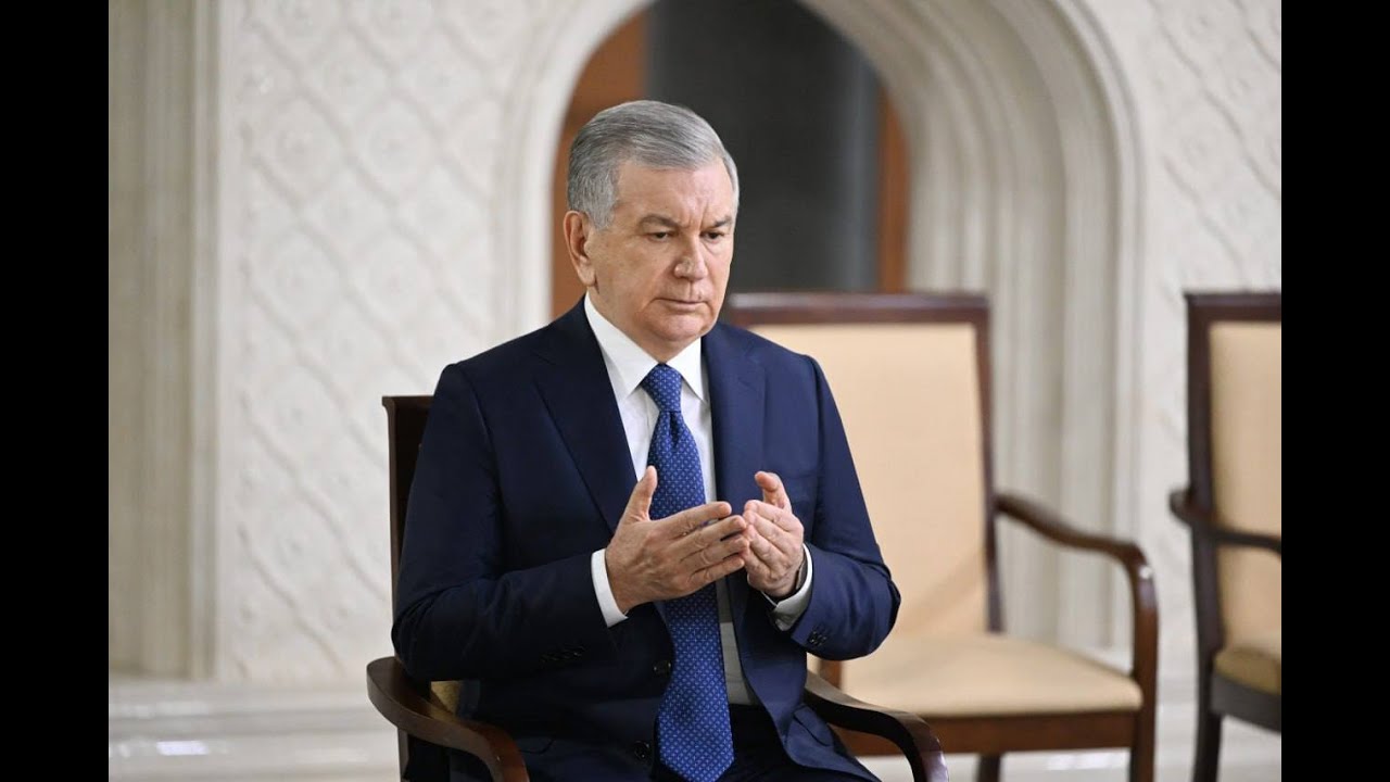 Президент Шавкат Мирзиёев Самарқандга ташриф буюриб, Имом Бухорий мақбарасини зиёрат қилди