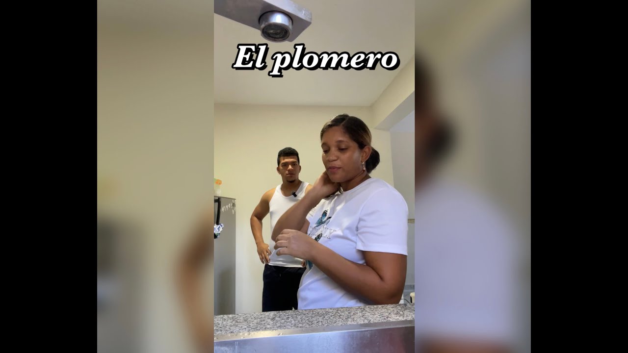 Mi mujer invita a plomero a la casa.