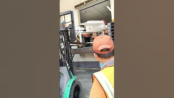 VD Unload Anh Move Cargo To Store/#cargoloading #crate&loadVN #logisticslife #crane