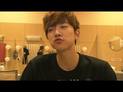 [한글 자막] "밥을 먹읍시다~ ♬♪  ", 라이브 무대 후 장어덮밥 먹는 2PM 준호