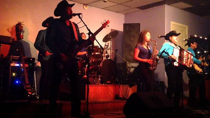 Olvidate de Mi- Inez Hernandez en El Alexander nig...