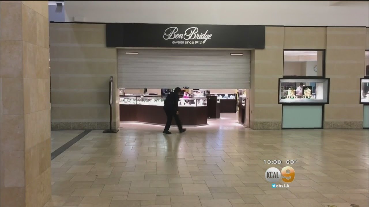 4 Suspects Reportedly Steal More Than 30 Rolex Watches In Smash-And-Grab Heist