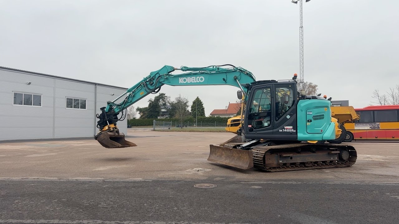 Köp Grävmaskin Kobelco SK140SRLC-7 med skopor på Klaravik