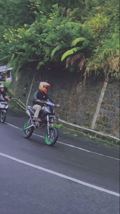 SupraMoto / SuperMoto? #tawangmangu #sunmori #supermoto #jedakjeduk #shorts