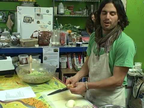 (2) Raw Food Chef Frank Giglio @ Catch A Healthy H...