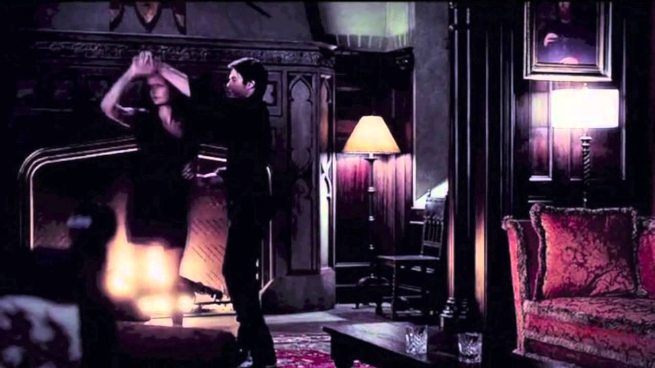 ► Damon & Elena ║ ♫ Crazy In Love ║ The Vampire Diaries ∞