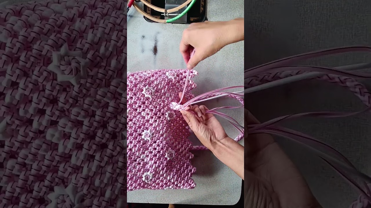 How to weave plasticbasket handle using four wires 